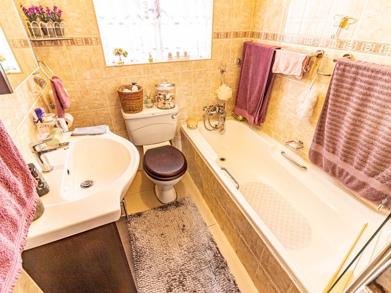 Beautiul 2 Bedroom townhouse in Norkem Park - Photo 7