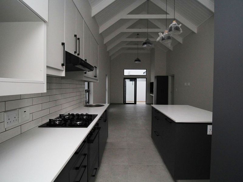 A brand new home in Spartikus Lifestyle Estate Langebaan - Photo 4