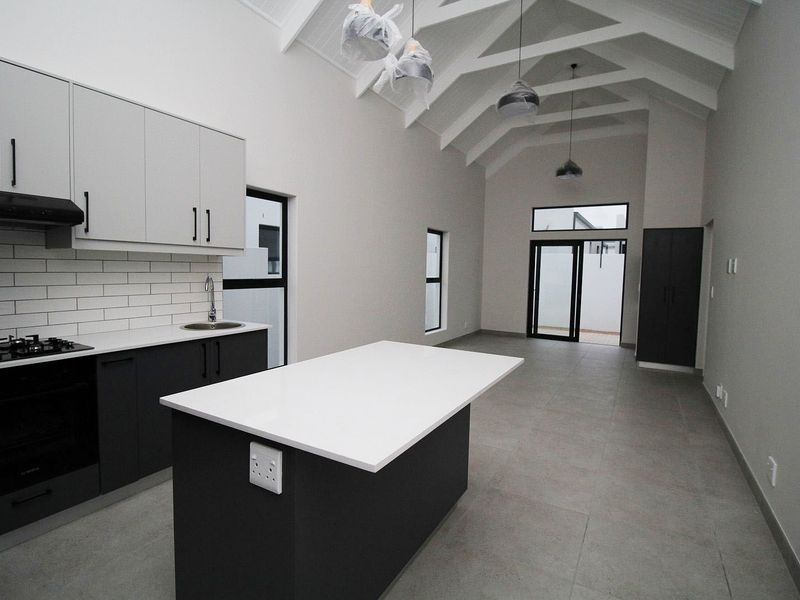 A brand new home in Spartikus Lifestyle Estate Langebaan - Photo 3