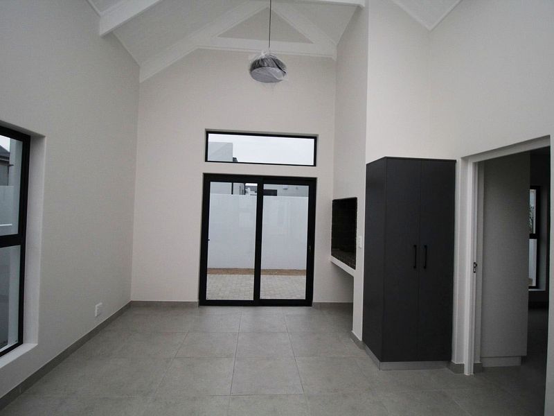 A brand new home in Spartikus Lifestyle Estate Langebaan - Photo 8