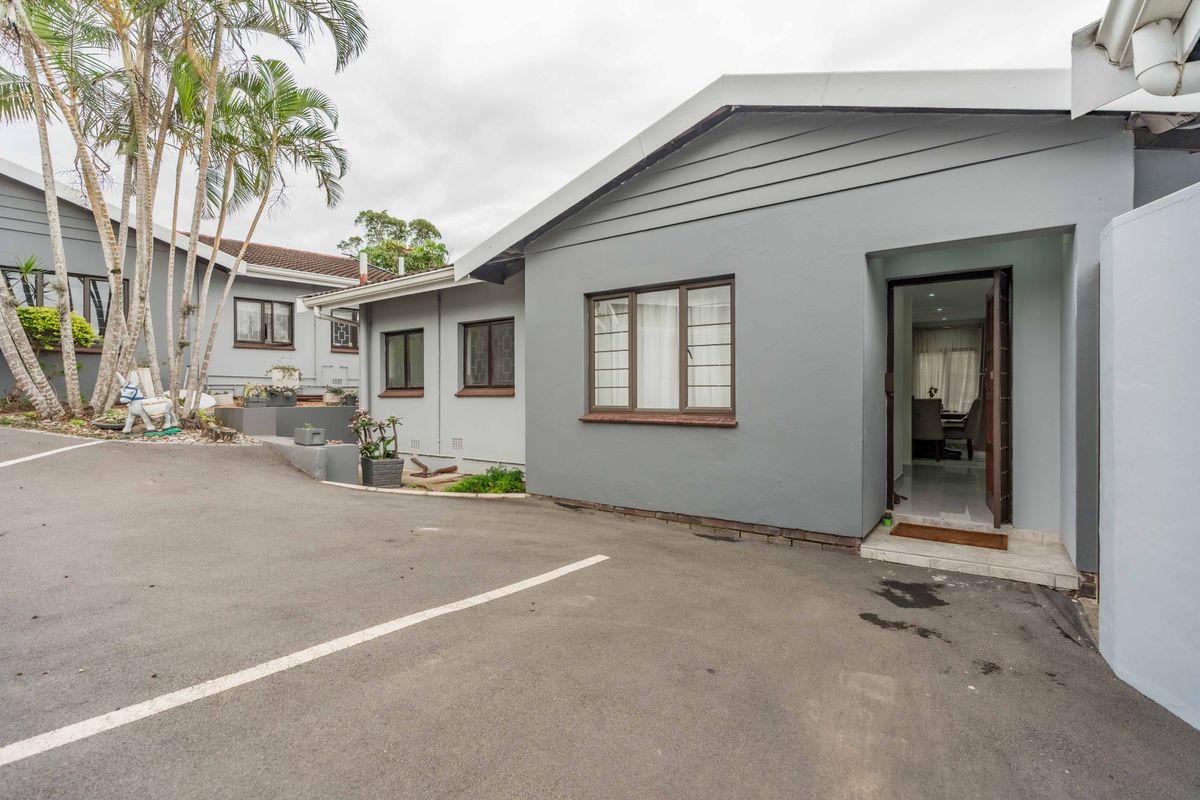 Ultra-modern townhouse in Westville - Photo 2