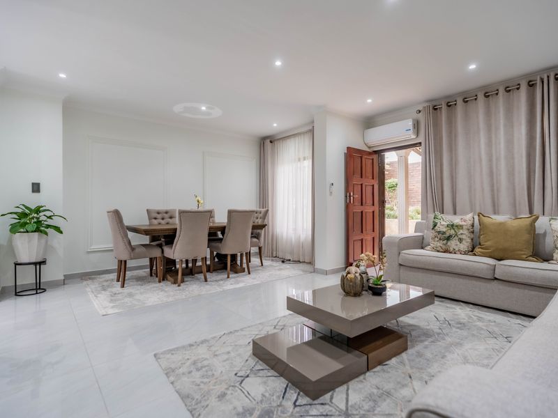 Ultra-modern townhouse in Westville - Photo 10