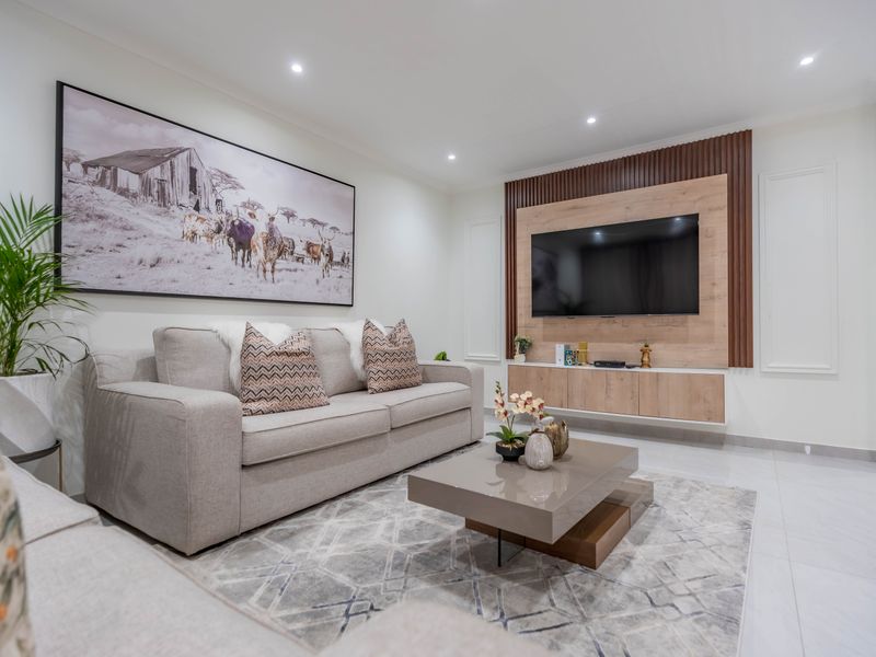 Ultra-modern townhouse in Westville - Photo 2