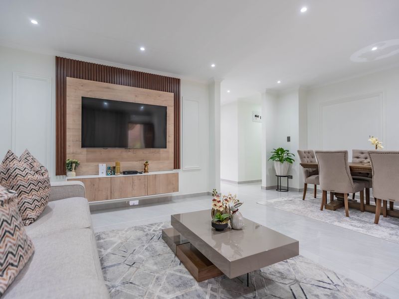 Ultra-modern townhouse in Westville - Photo 9