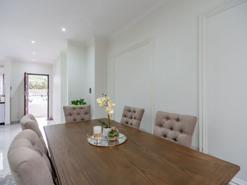 Ultra-modern townhouse in Westville - Photo 10