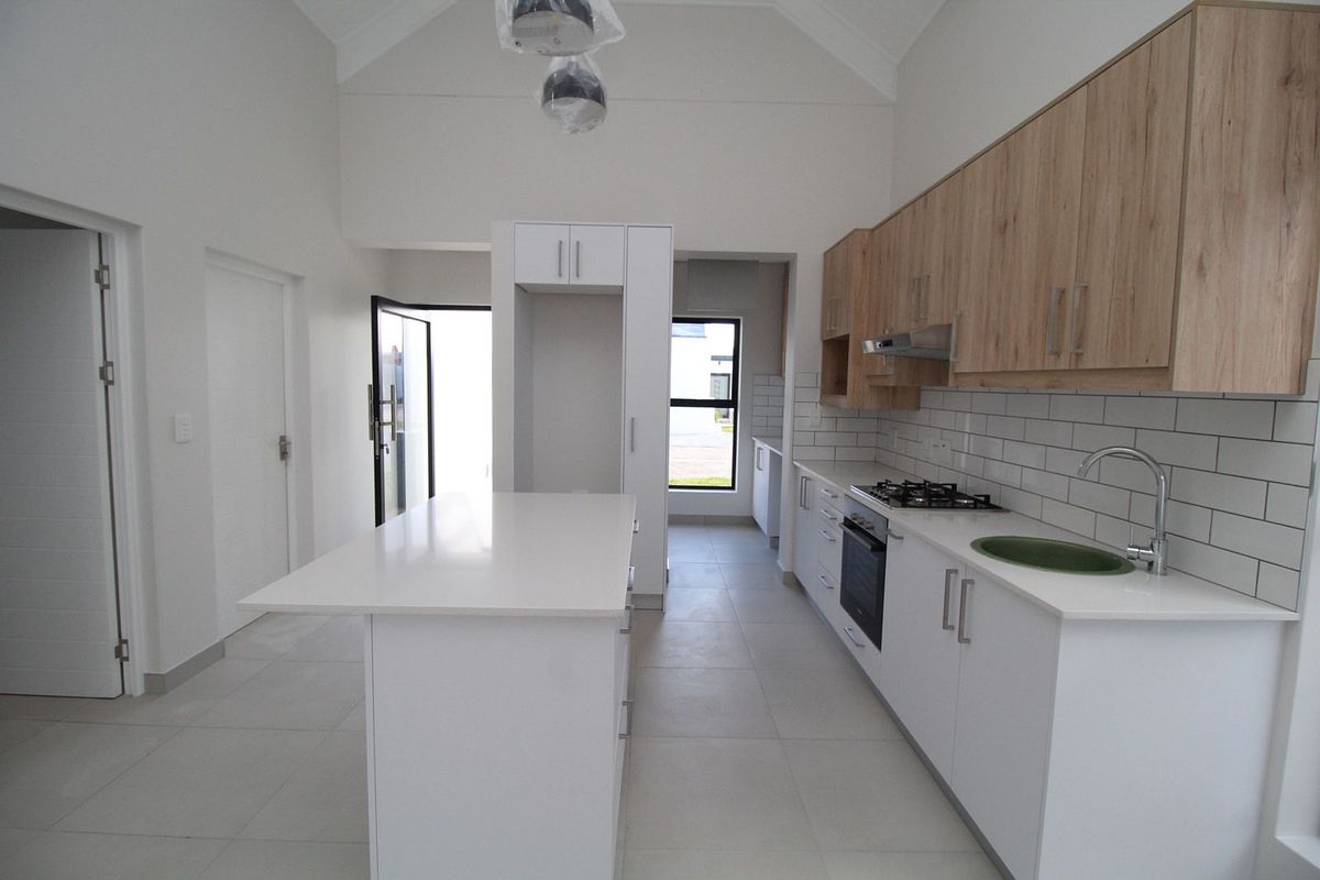 A brand new 2 bedroom home in Spartikus Lifestyle Estate Langebaan - Photo 5