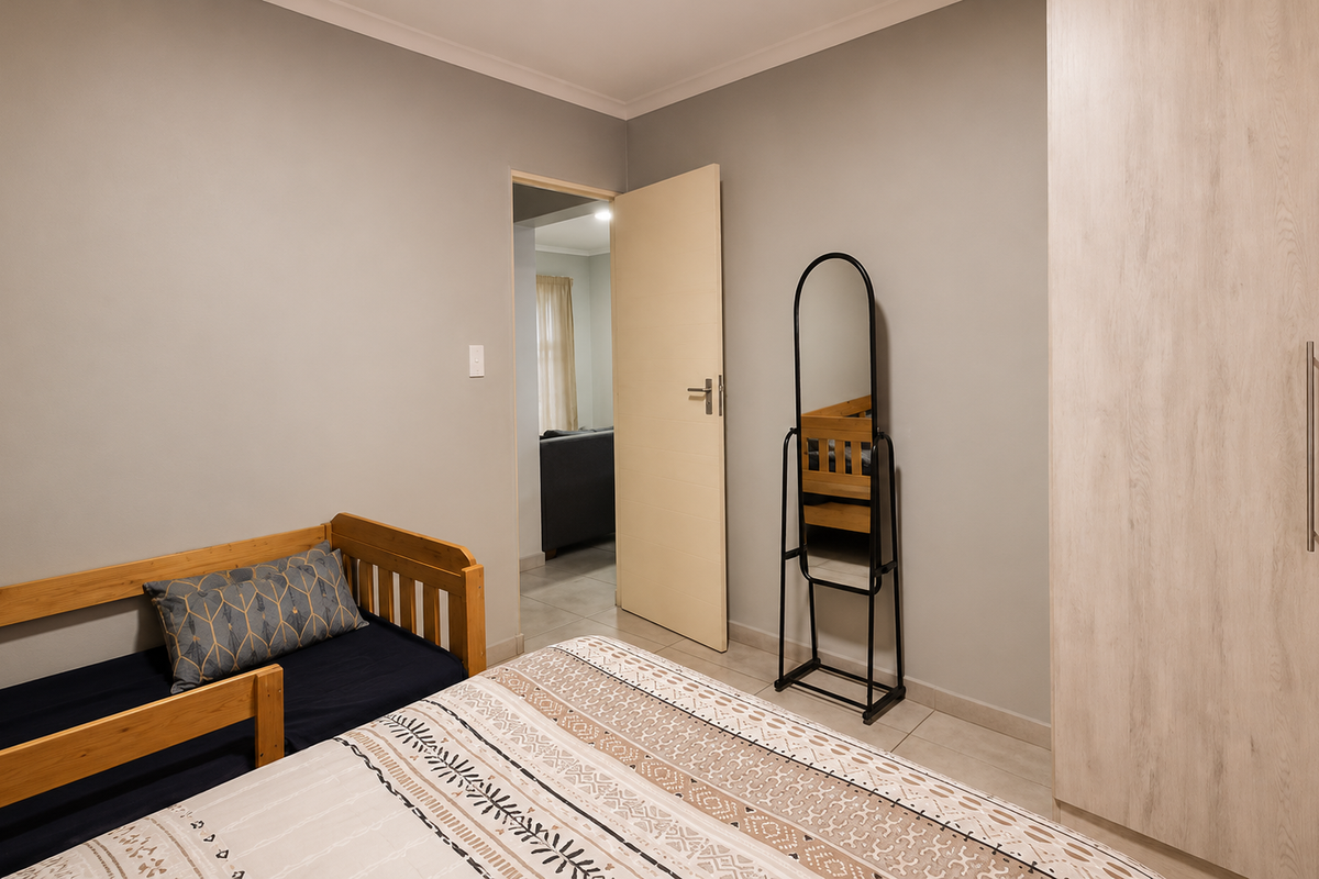 Charming 2 Bedroom Apartment - Photo 5