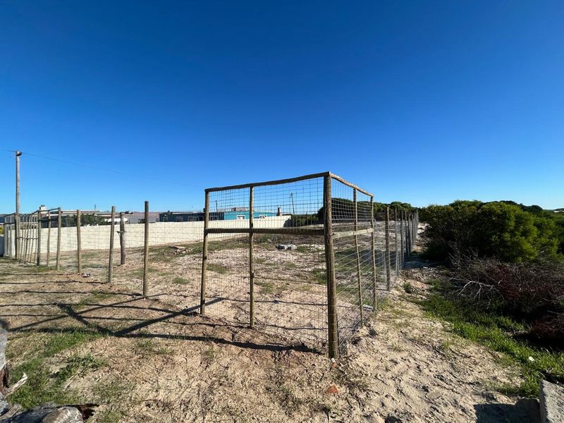 Plot & Plan opportunity with approved double-storey design. - Photo 9