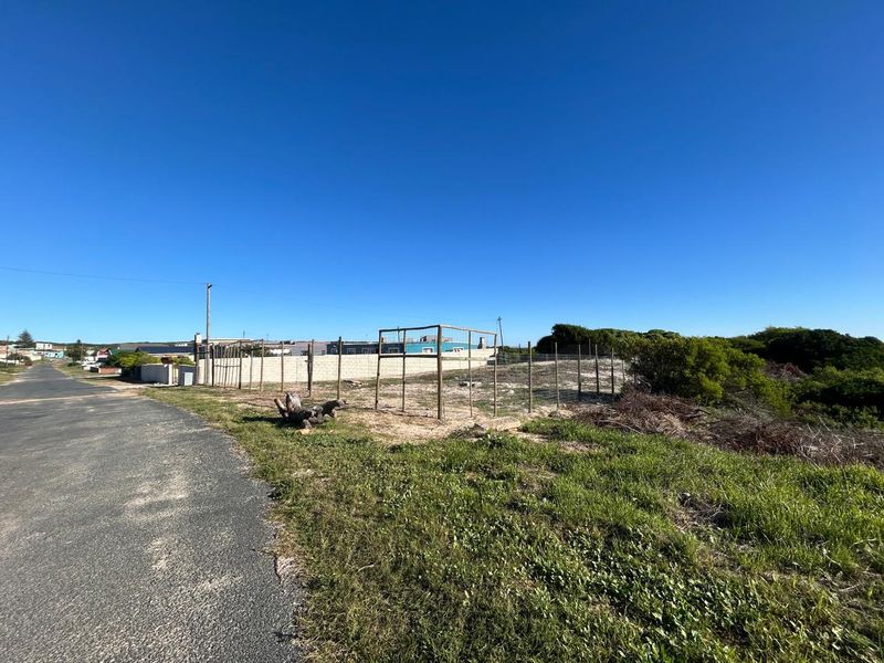 Plot & Plan opportunity with approved double-storey design. - Photo 8