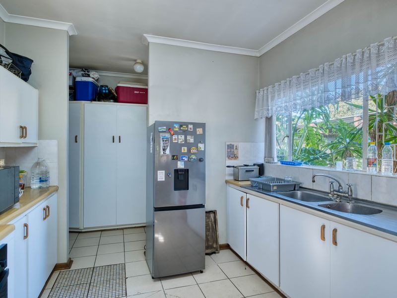 Fixer Upper with huge potential! - Photo 8