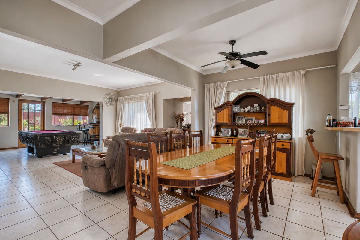 Fixer Upper with huge potential! - Photo 4