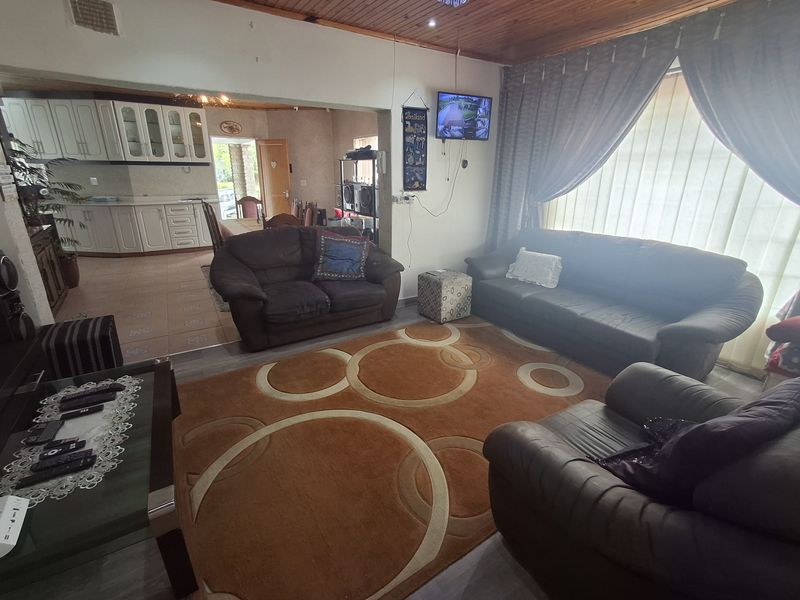 Beautifull 3 bedroom house in quiet area in Lennoxto - Photo 8