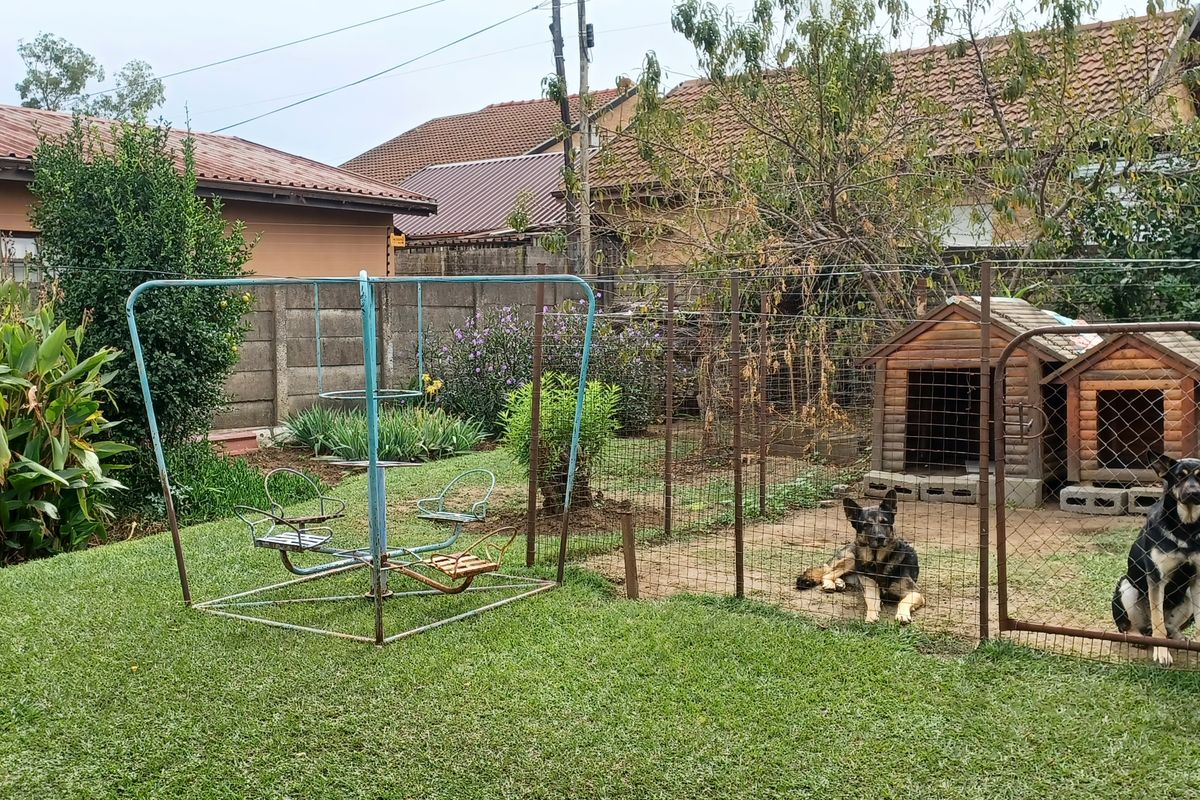 Beautifull 3 bedroom house in quiet area in Lennoxto - Photo 5