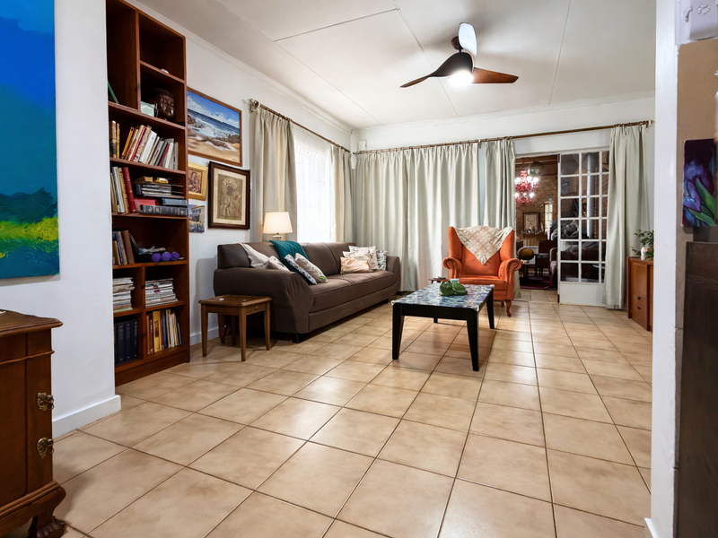 Spacious Family Retreat with Garden, Flatlet and Workshop in Garsfontein - Photo 9