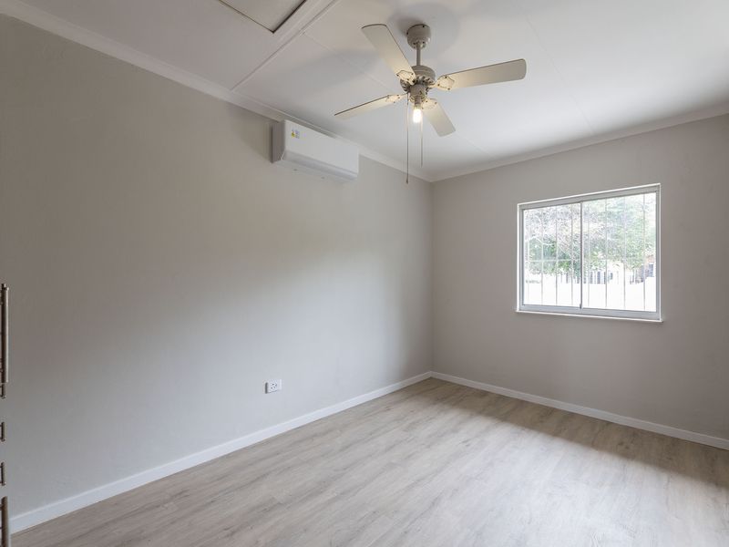 Newly Renovated - 4 Bedroom Corner unit at The Cove - Photo 8