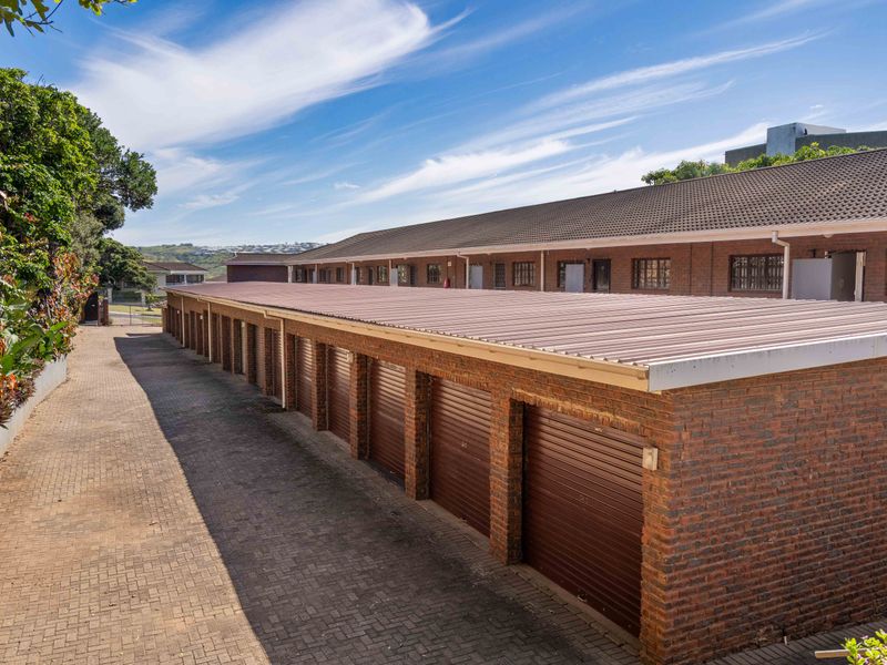 2-bedroom Apartment On Auction in Scottburgh Central - Photo 4