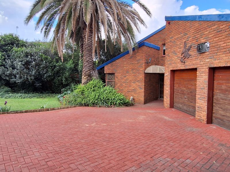 Stunning family home!!!!! - Photo 2