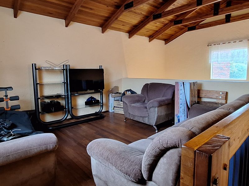 Stunning family home!!!!! - Photo 8