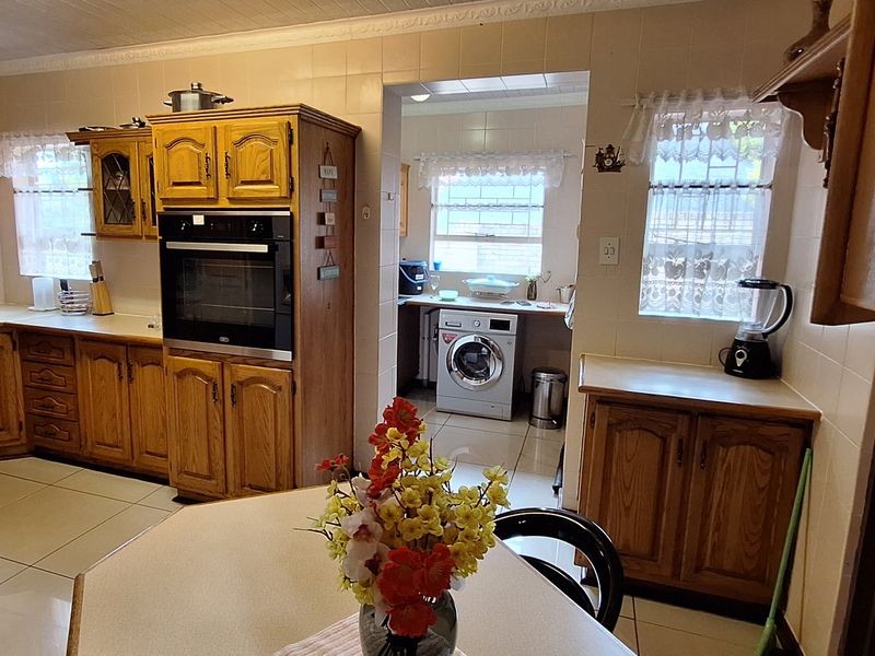 Stunning family home!!!!! - Photo 6