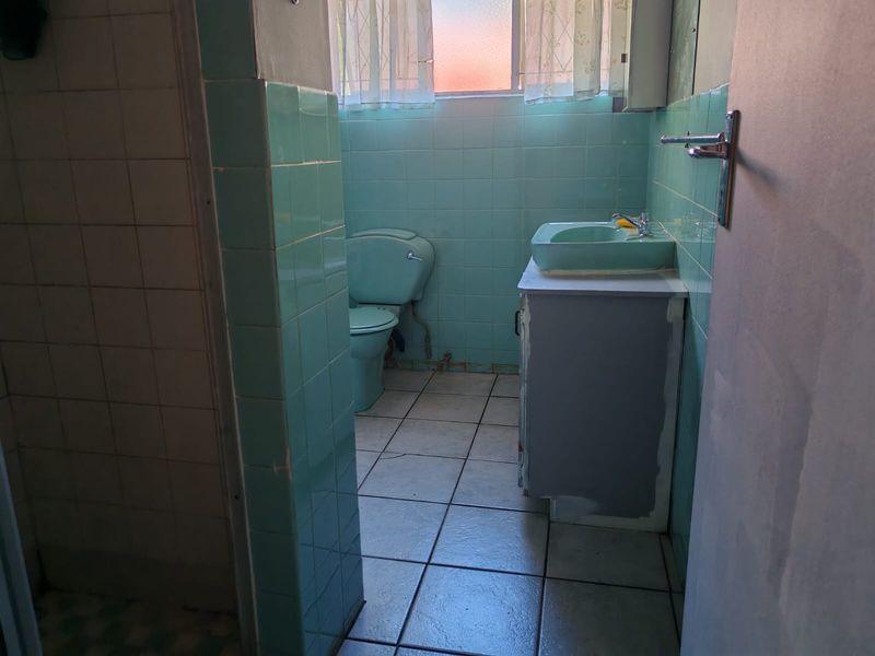 4 Bedroom House for sale in Sasolburg Ext 15 - Photo 7