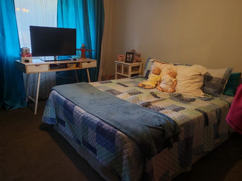 Immaculate family home with excellent entertainment appeal for Sale in Vaalpark - Photo 10