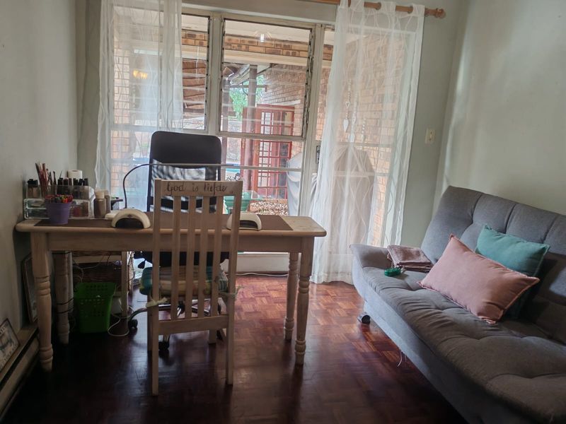 Immaculate family home with excellent entertainment appeal for Sale in Vaalpark - Photo 7