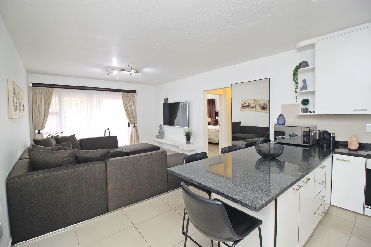 3 Bedroom Townhouse For Sale in Secure Complex - Photo 5