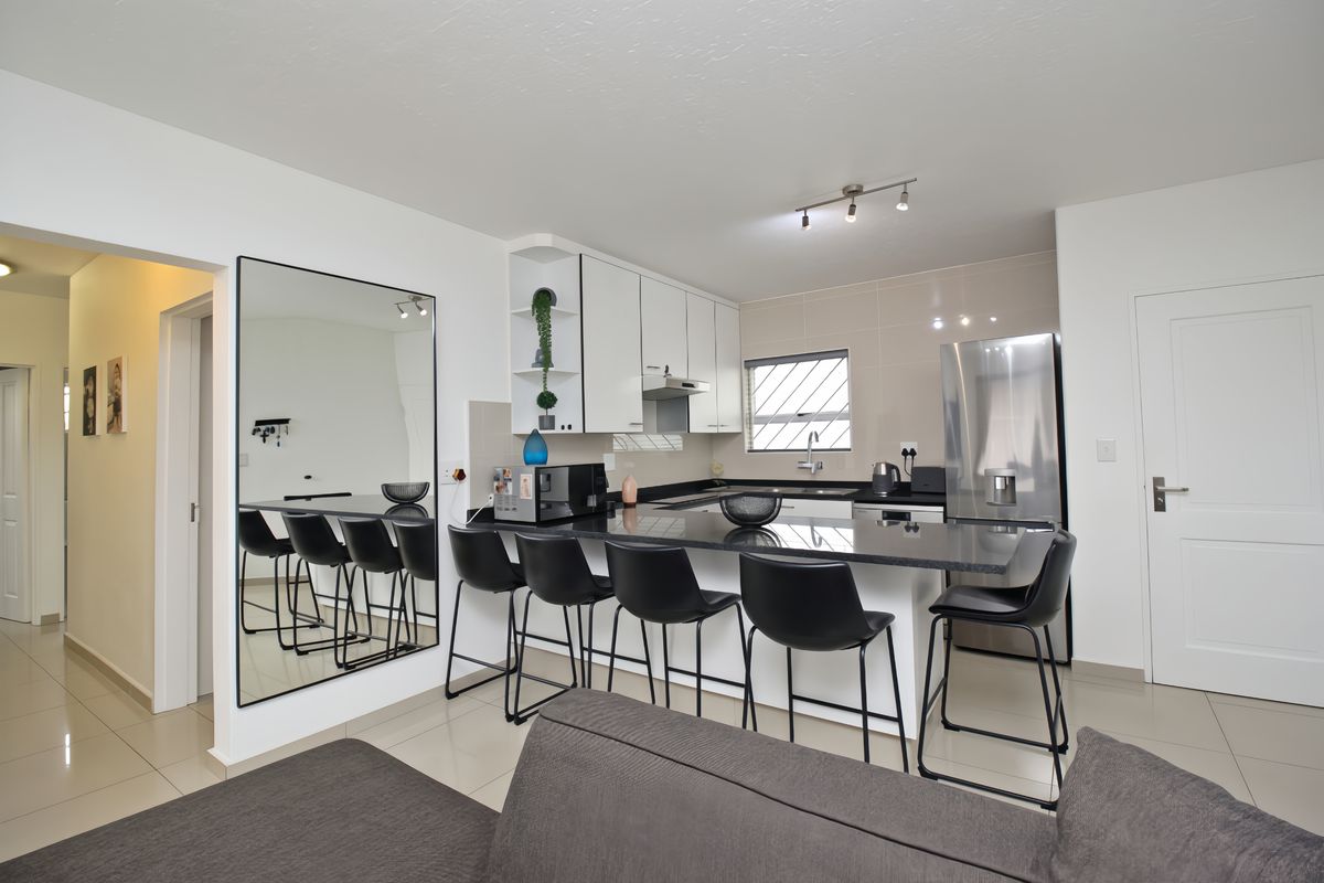 3 Bedroom Townhouse For Sale in Secure Complex - Photo 2