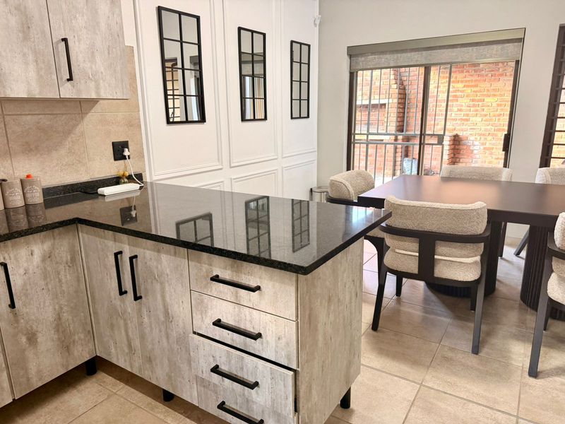 Beautiful newly built duplex townhouse - Photo 4