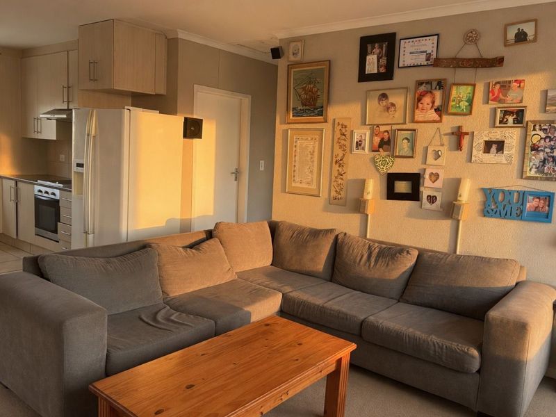 Neat & Secure 2-Bedroom Apartment in Radiokop - Photo 4