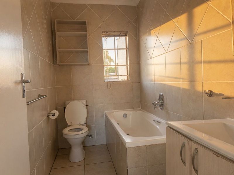 Neat & Secure 2-Bedroom Apartment in Radiokop - Photo 9
