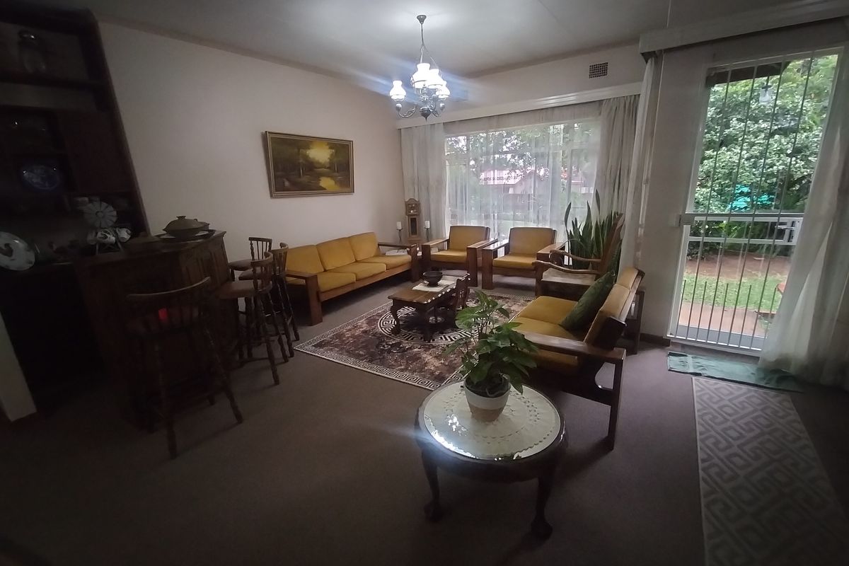 Spacious Family Home on a 2552m2 Erf in Tranquil Pretoria North - Photo 3