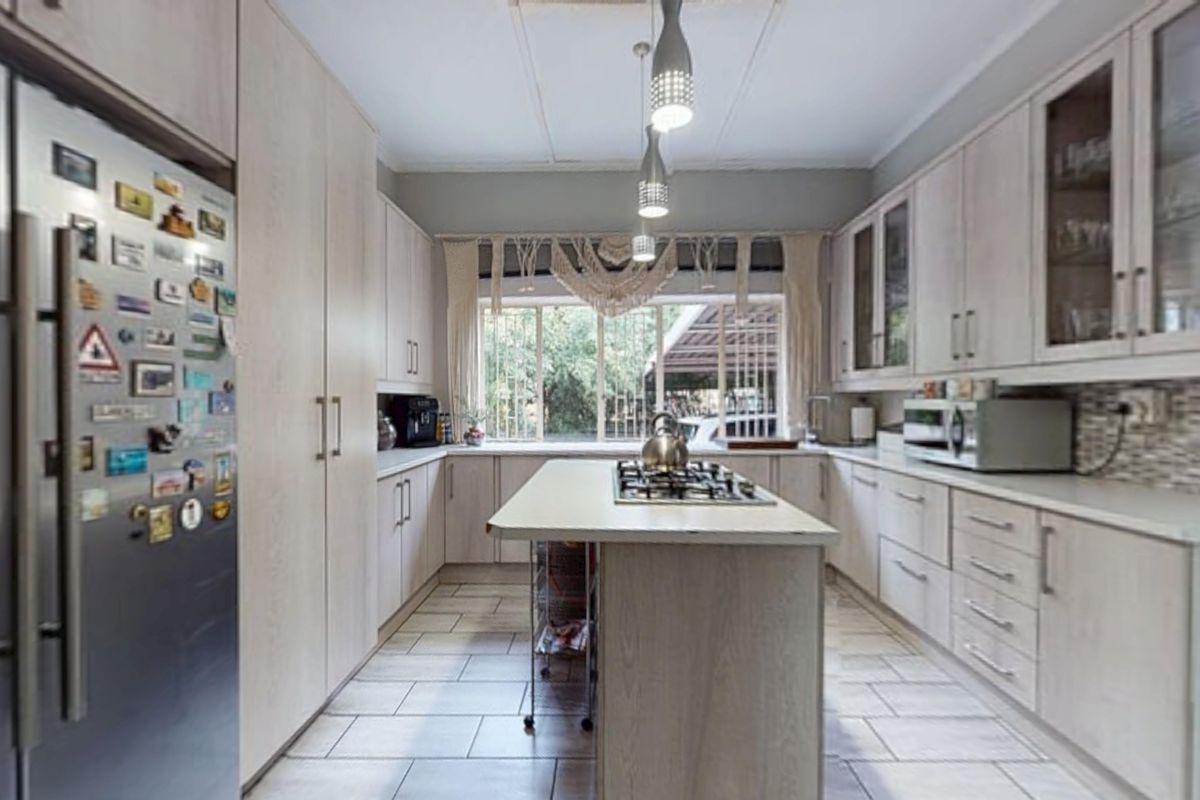 Motivated seller - perfect investment opportunity. - Photo 2