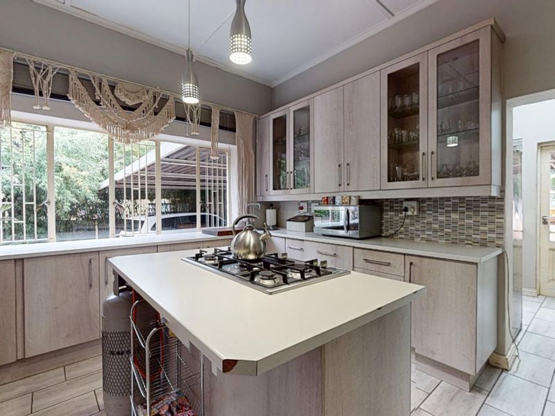 Motivated seller - perfect investment opportunity. - Photo 3