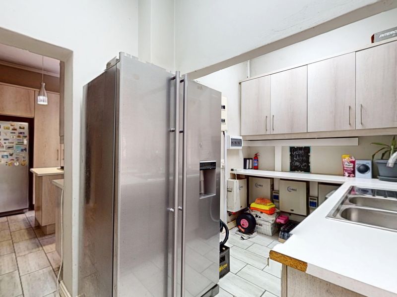 Motivated seller - perfect investment opportunity. - Photo 8