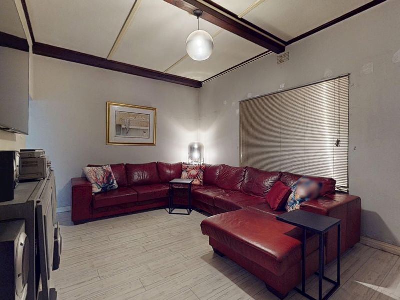 Motivated seller - perfect investment opportunity. - Photo 9