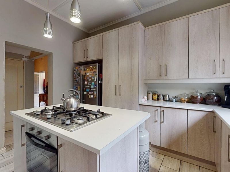 Motivated seller - perfect investment opportunity. - Photo 4