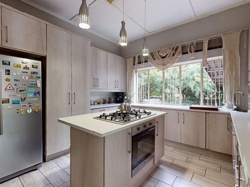 Motivated seller - perfect investment opportunity. - Photo 5