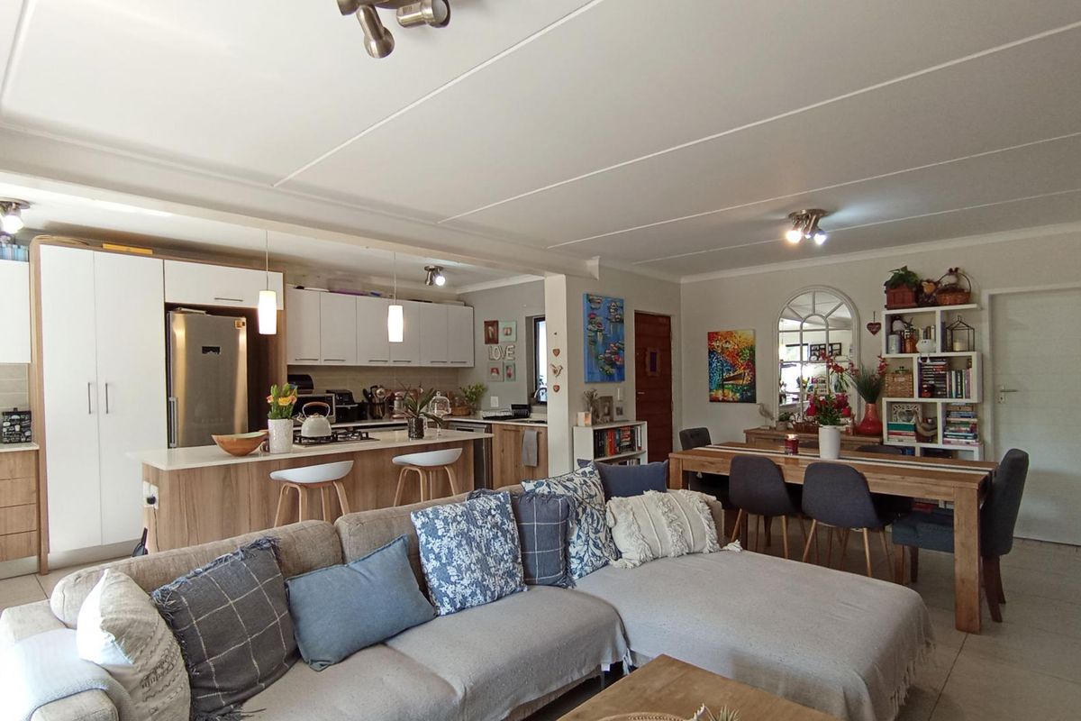 Spacious 3-Bedroom Garden Apartment | 104m2 | Secure Lifestyle Living in Modderfontein - Photo 2