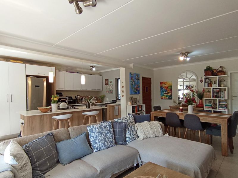Spacious 3-Bedroom Garden Apartment | 104m2 | Secure Lifestyle Living in Modderfontein - Photo 2