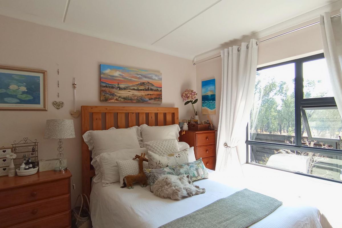 Spacious 3-Bedroom Garden Apartment | 104m2 | Secure Lifestyle Living in Modderfontein - Photo 3