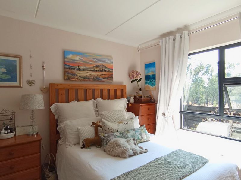 Spacious 3-Bedroom Garden Apartment | 104m2 | Secure Lifestyle Living in Modderfontein - Photo 3