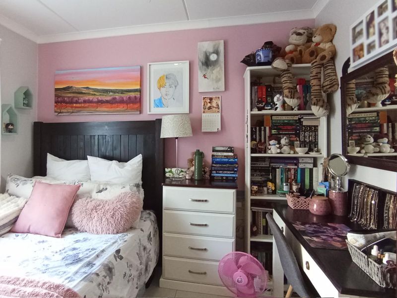 Spacious 3-Bedroom Garden Apartment | 104m2 | Secure Lifestyle Living in Modderfontein - Photo 9