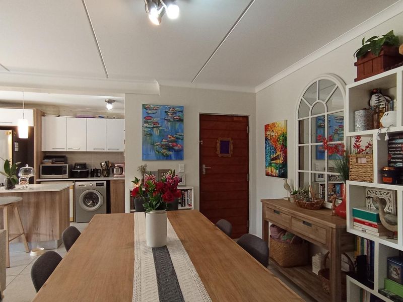 Spacious 3-Bedroom Garden Apartment | 104m2 | Secure Lifestyle Living in Modderfontein - Photo 8