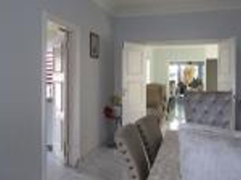 Expansive 6-Bedroom Double-Storey Home - Photo 3