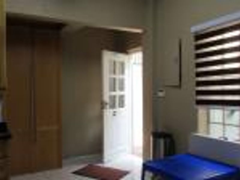 Expansive 6-Bedroom Double-Storey Home - Photo 10