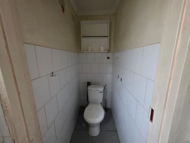 Charming & Secure 1-Bedroom Garden Cottage - Photo 10