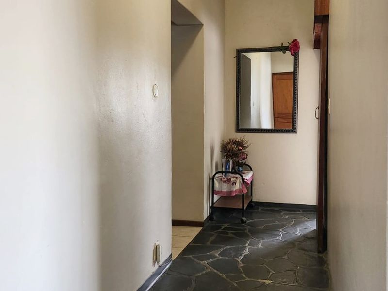 Centrally Located Property with Multiple Possibilities - Photo 8