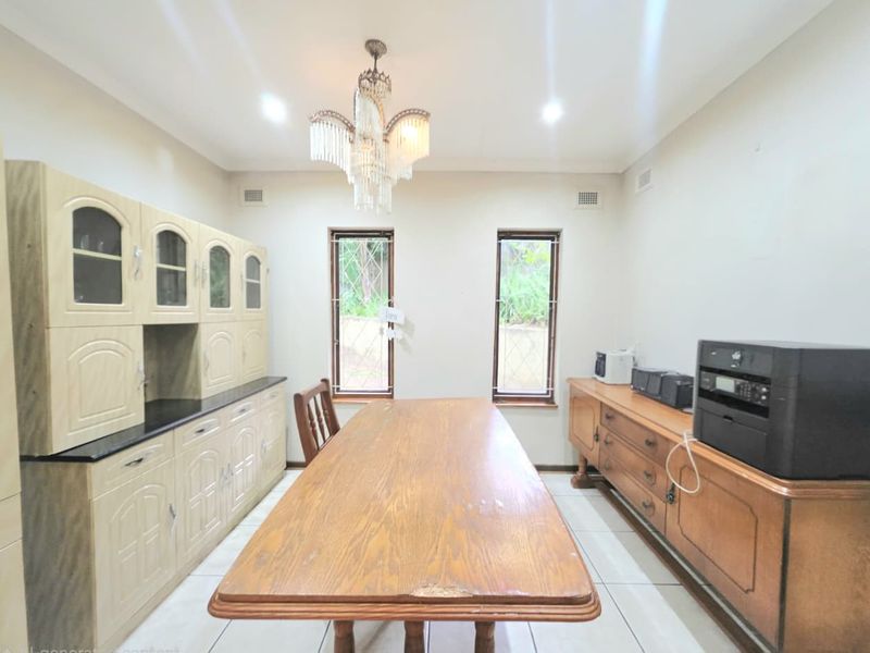 3 bedroom house - Photo 4