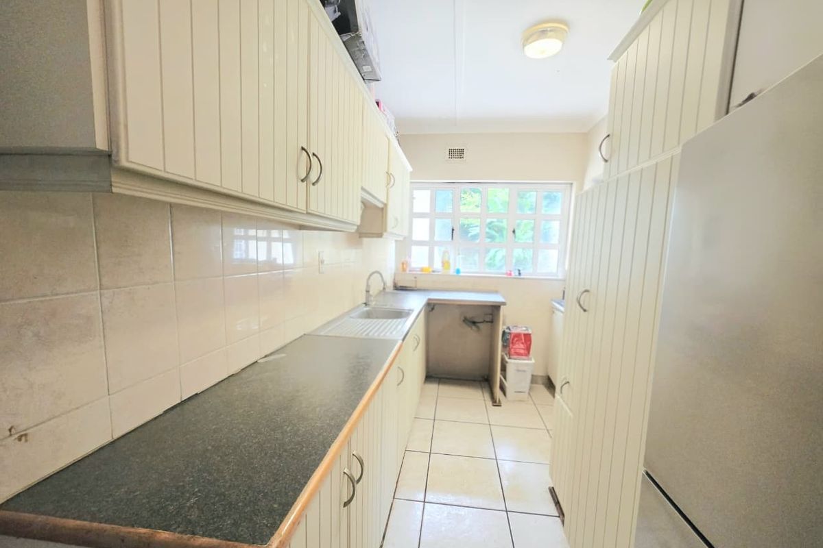 3 bedroom house - Photo 3